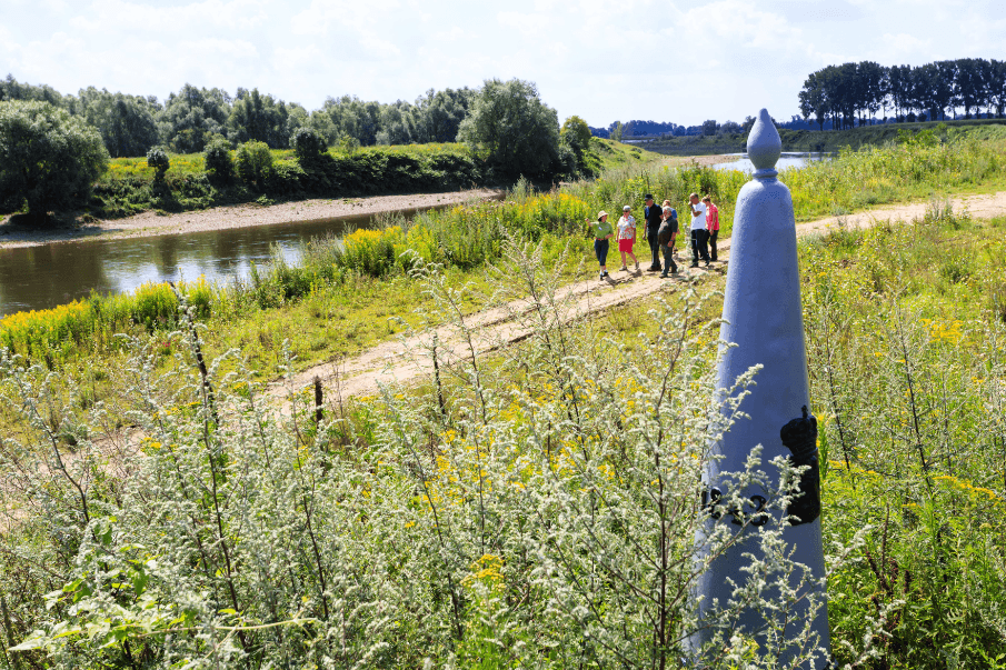 Langeafstandswandeling, Rivierpark Maasvallei, Limburg, wandelen